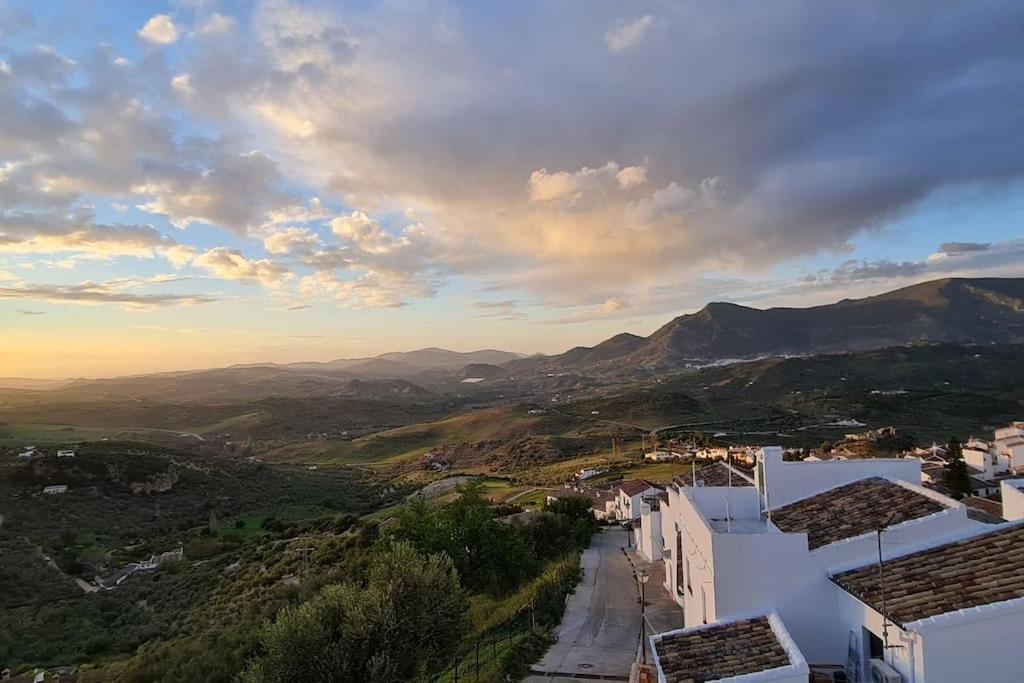 Entre Vistas ξενώνας Zahara De La Sierra Εξωτερικό φωτογραφία